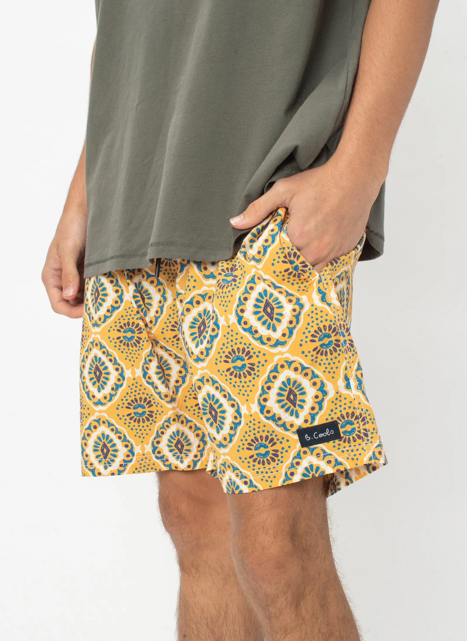 Amphibious 17" Short Boho Yellow